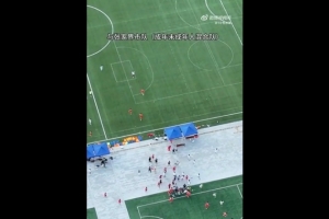 湘超张家界博主回应冲突：vs方率先辱骂我方队员，随后又恶意犯规_在线直播_免费高清观看_进球集锦