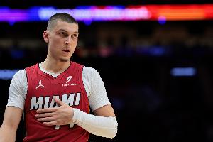 NBA独行侠VS鹈鹕_免费直播入口_全场录像回放