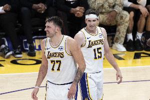 最新NBA凯尔特人vs勇士直播_无插件免费在线观看