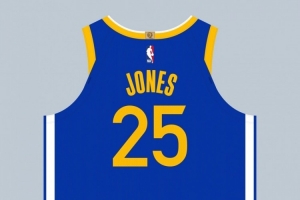 免费观看NBA雄鹿VS独行侠直播_无插件在线免费观看