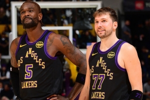 NBA尼克斯VS勇士_免费视频直播_高清无插件观看