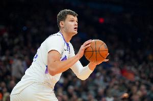 最新NBA灰熊vs马刺直播_无插件免费在线观看