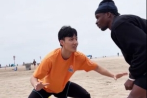 世界杯今晚比赛_免费视频直播_高清无插件观看