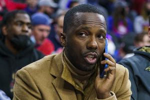 NBA勇士VS雄鹿直播_免费在线观看_比赛视频回放