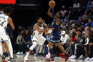 NBA雄鹿VS快船直播_免费观看_实时比分_赛后总结