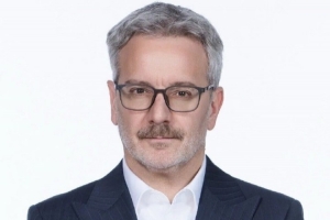 鲁媒：西班牙籍教练奥斯卡・拉塔 已加盟山东男篮担任助理教练