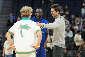 NBA雄鹿vs快船直播_免费在线观看_比赛视频回放