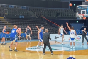 今晚NBA雷霆VS太阳直播_免费高清无插件观看