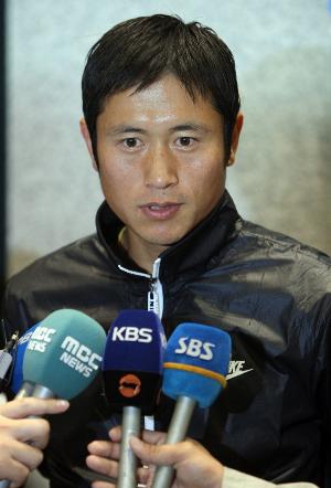 在线观看李荣杓谈韩国vs南非：入行解说以来，最让人费解的一场比赛直播_无插件免费观看
