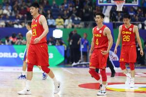 解说：大秋一如既往定海神针 赵继伟强势反弹 李弘权永远斗志高昂-be