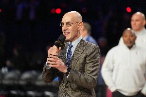 今晚NBA马刺vs雄鹿直播_免费高清无插件观看
