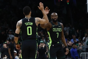 NBA掘金vs快船直播_免费高清观看_首发阵容_战术解读