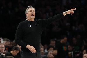 免费观看NBA雄鹿VS黄蜂直播_无插件在线免费观看