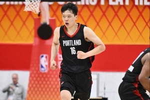 记者：杨瀚森的比赛速率和VS抗都比去年好多了 信心更上一个台阶_在线直播_免费高清观看_进球集锦