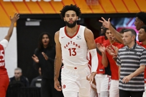 NBA湖人vs76人直播_高清无插件观看入口