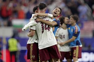 灰熊vs老鹰_高清直播_无插件在线观看