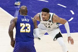 WNBA纽约自由人VS明尼苏达山猫_高清直播_无插件在线观看