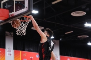 在线观看NBA火箭VS马刺直播_无插件免费观看