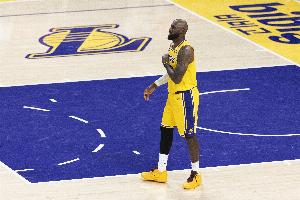 在线观看NBA尼克斯vs76人直播_无插件免费观看