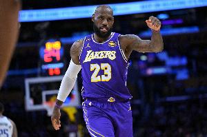 NBA凯尔特人VS湖人直播_免费在线观看_比赛视频回放